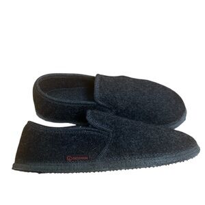 Giesswein Virgin Wool Niederthal Slippers size 42 EU, NWOB